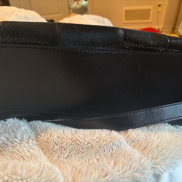 Michael Kors black leather purse - Picture 4 of 5